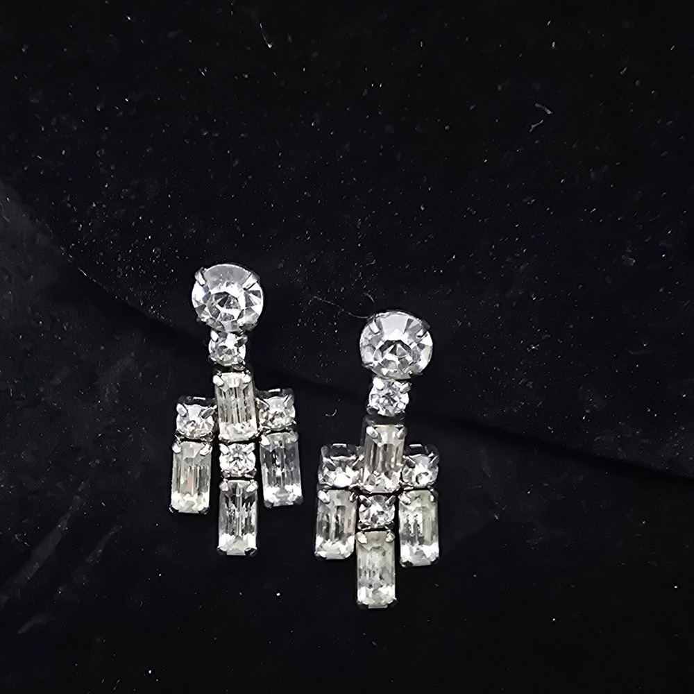 Clear Rhinestone Screw Back Earrings Vintage Jewelry Dangle Drop